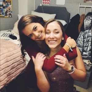 Meet your Posher, Elizabeth